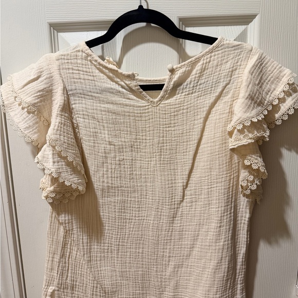 Hem & Thread Cream Textured Blouse with Lace Trim - Picture 2 of 2